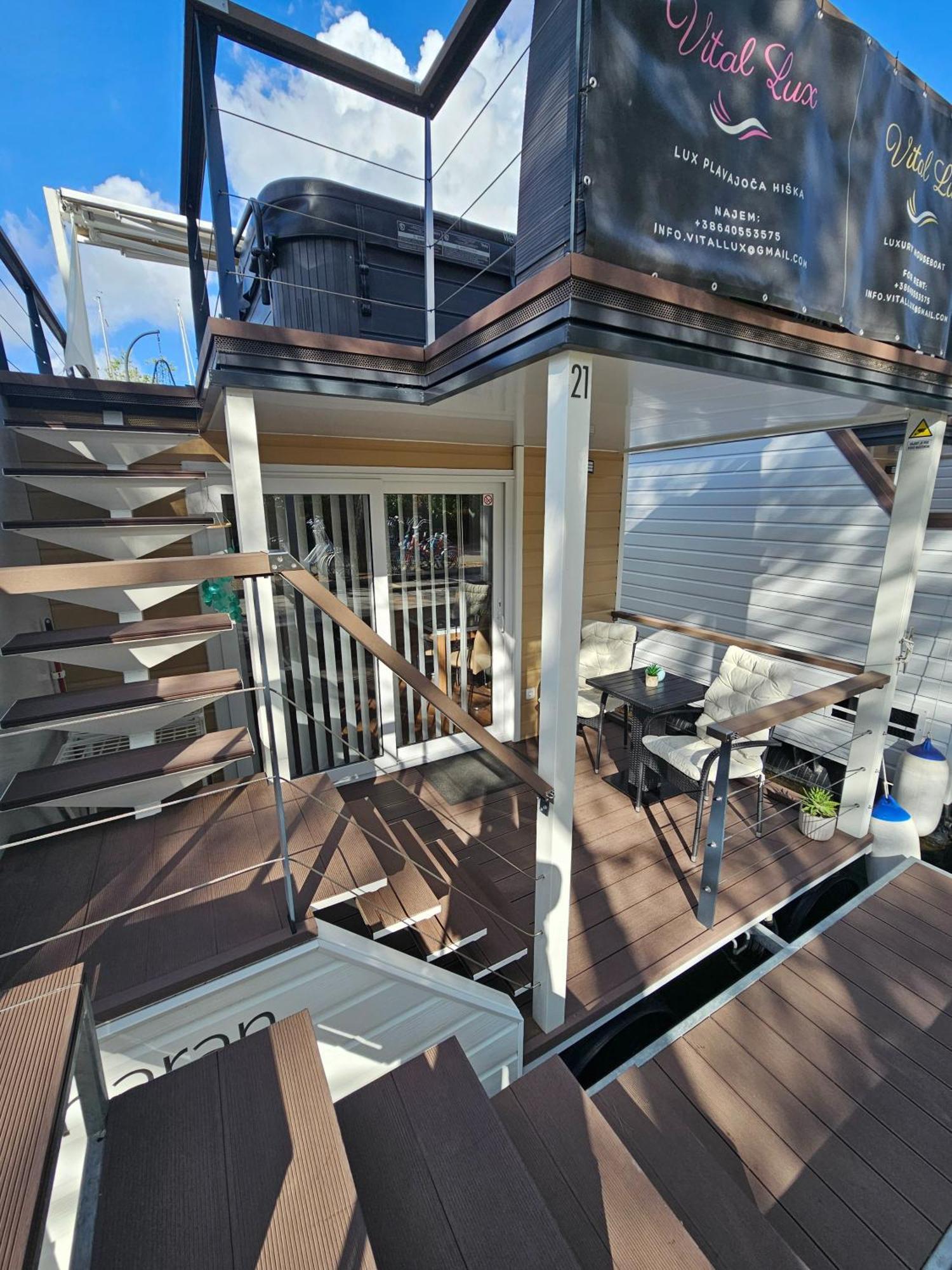 Floating Sea House - Vital Lux Порторож Экстерьер фото