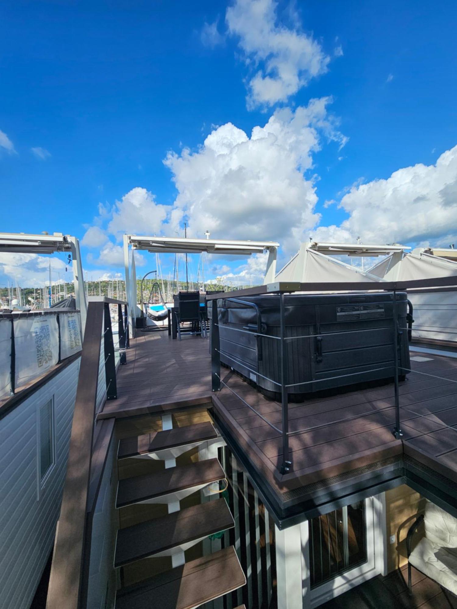 Floating Sea House - Vital Lux Порторож Экстерьер фото